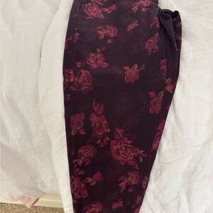 White House Black Market “The Slim Snkle” Pants - Burgundy with Pink Roses